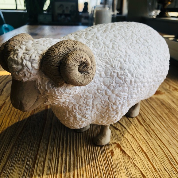 Handsome White Ram Statue - Unbranded - Picture 5 of 5